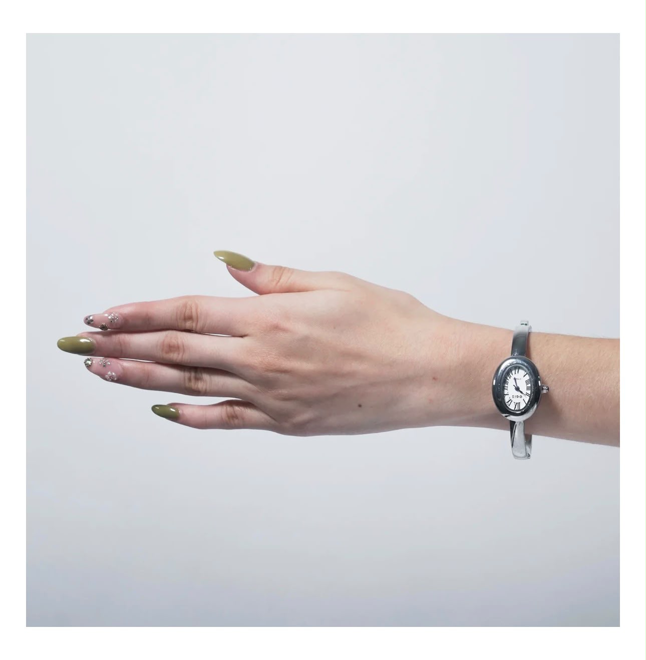 Reloj brazalete plata